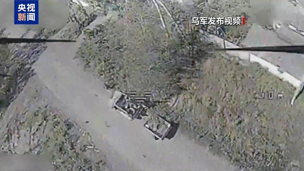 hga025怎么注册
_空袭再现！乌军156旅营区30次剧烈爆炸hga025怎么注册
，无人机与导弹齐飞，1个旅被一举重创！
